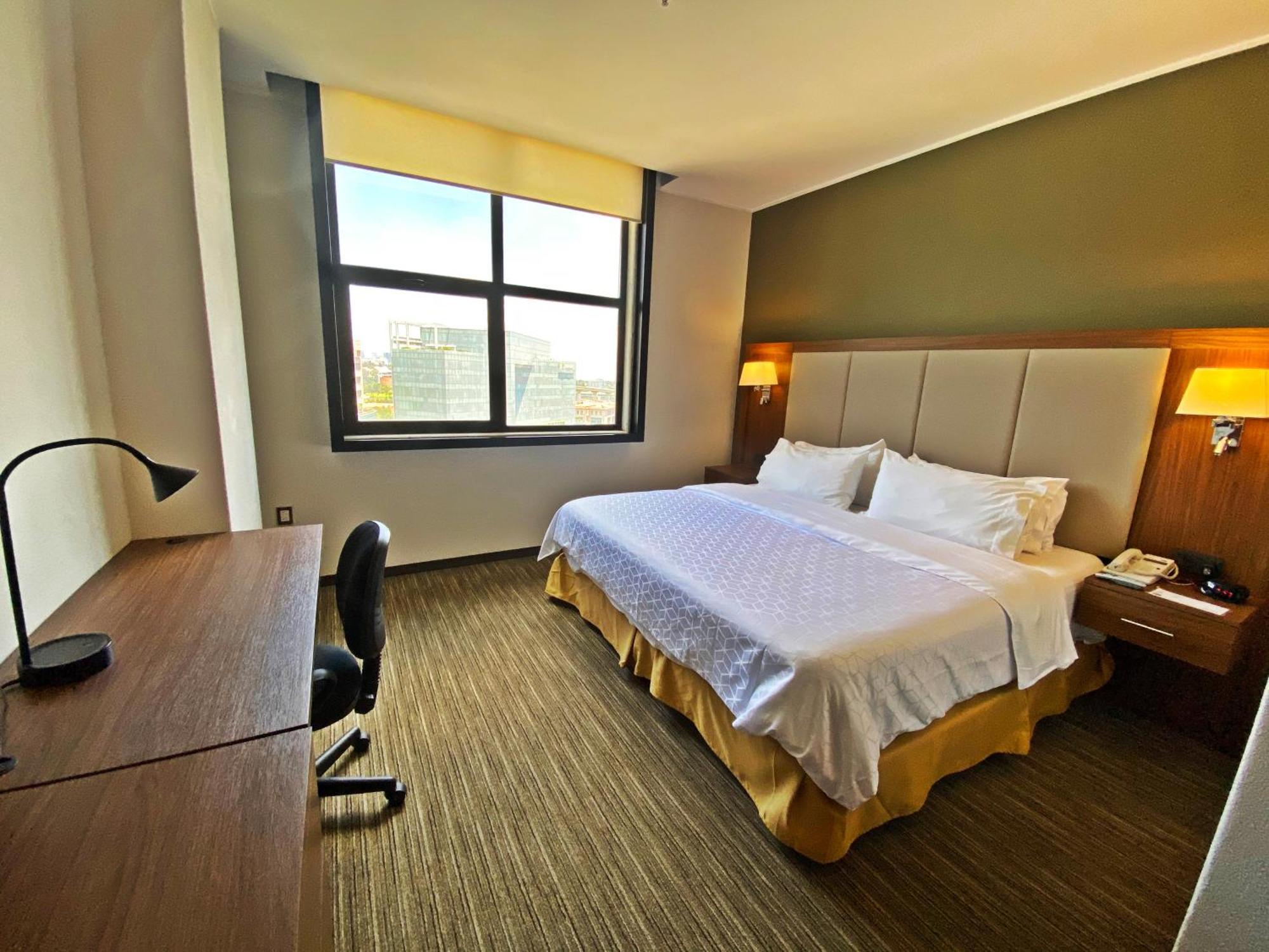 Holiday Inn Express Mexico Santa Fe By Ihg Exterior photo