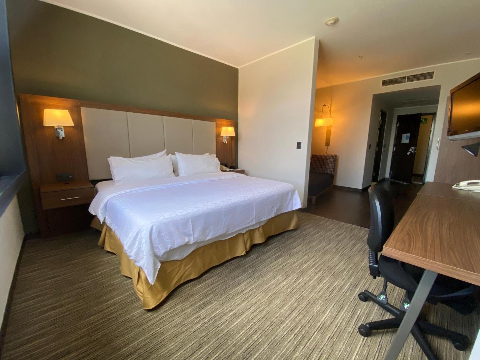 Holiday Inn Express Mexico Santa Fe By Ihg Exterior photo
