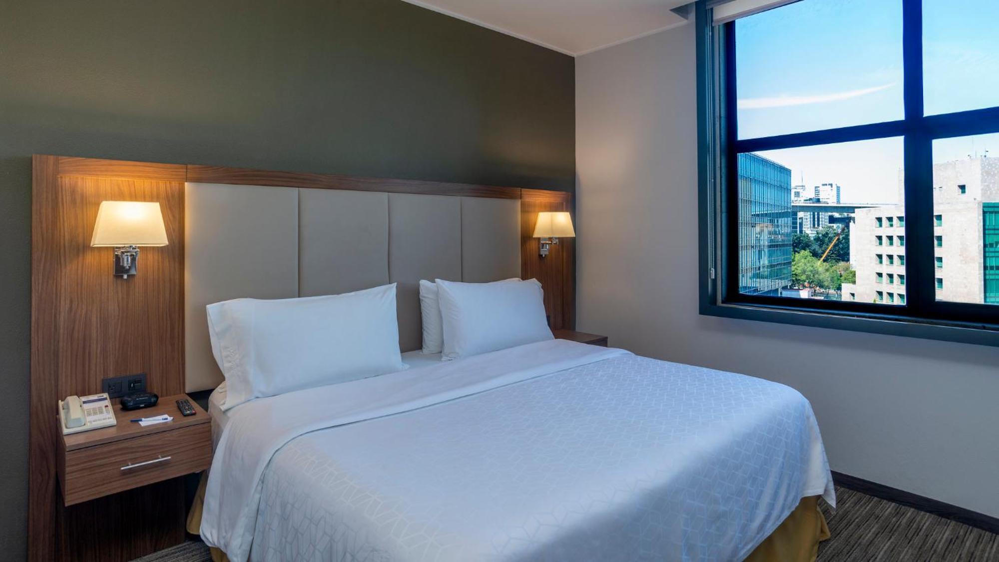 Holiday Inn Express Mexico Santa Fe By Ihg Exterior photo