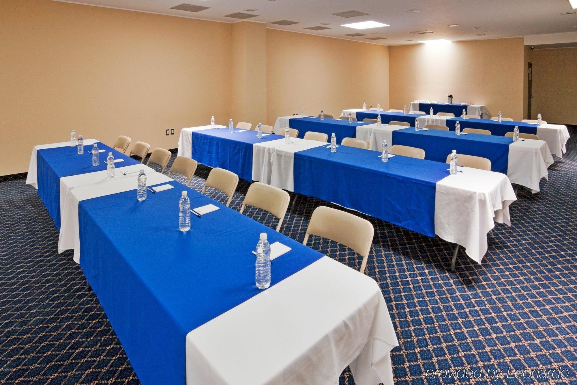 Holiday Inn Express Mexico Santa Fe By Ihg Exterior photo